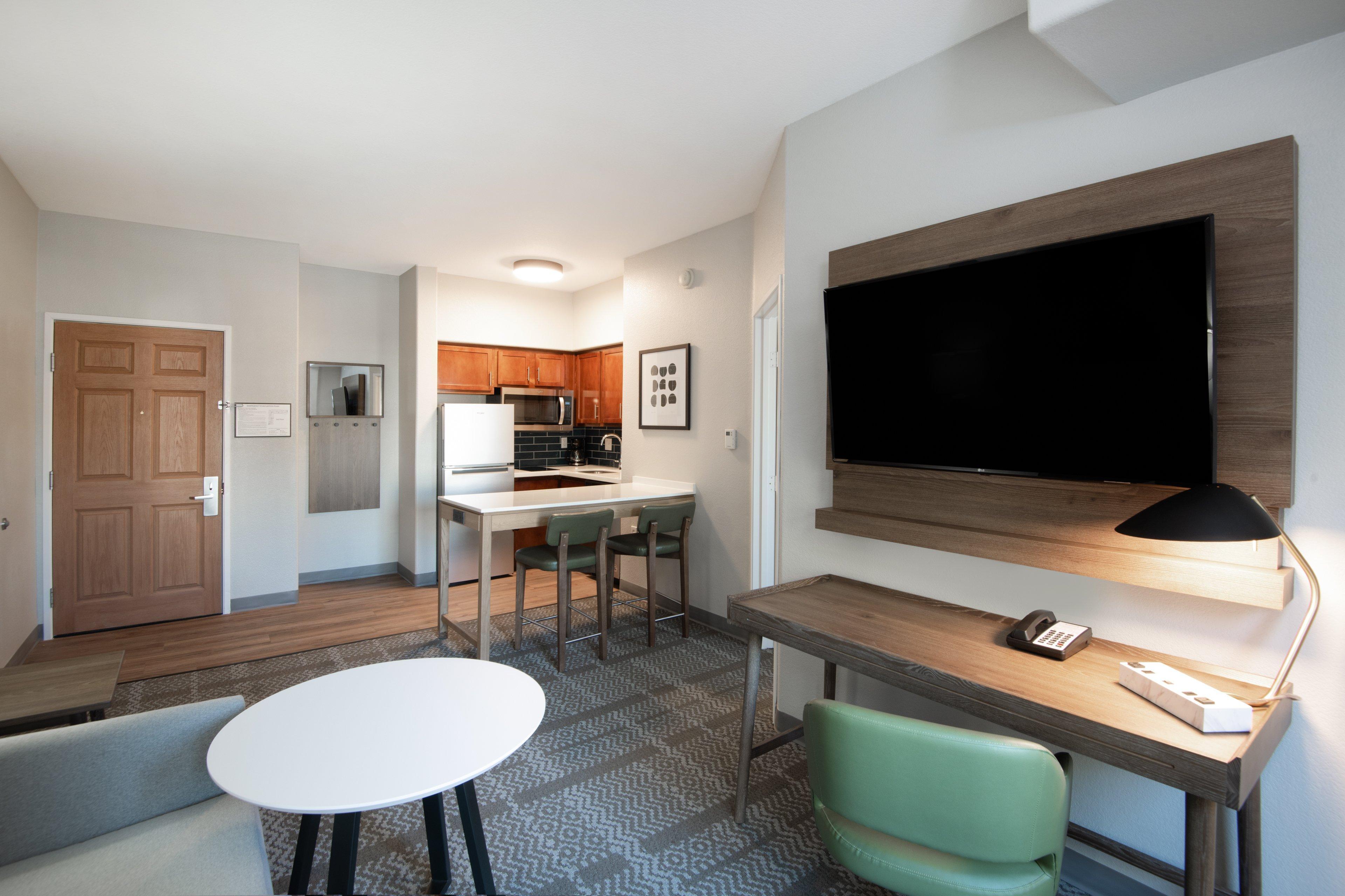 Staybridge Suites Phoenix Glendale Sports Dist By Ihg Exterior photo