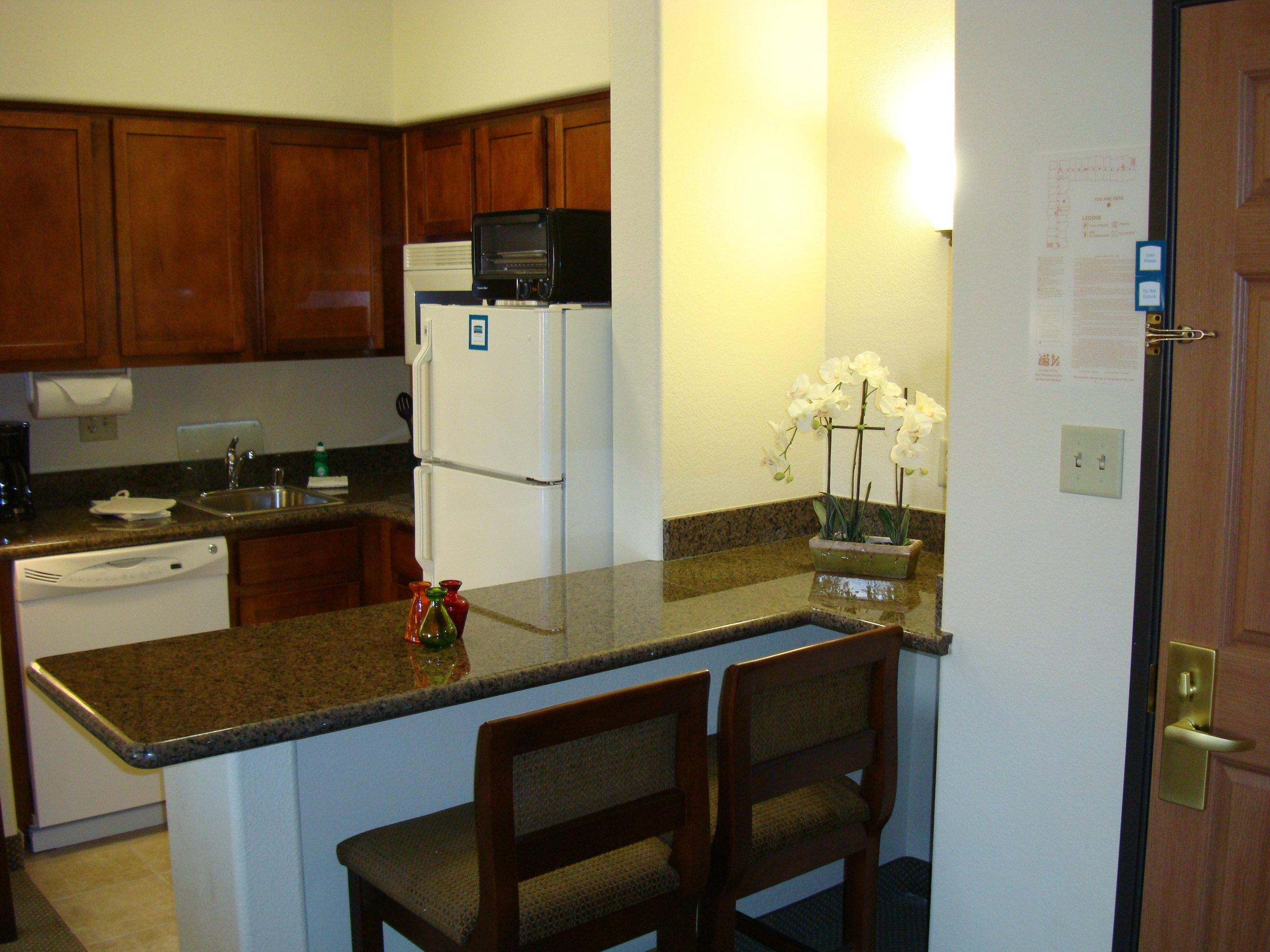 Staybridge Suites Phoenix Glendale Sports Dist By Ihg Room photo